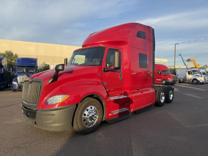 2022 International LT625-1