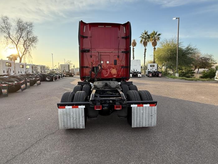 2022 International LT625-4