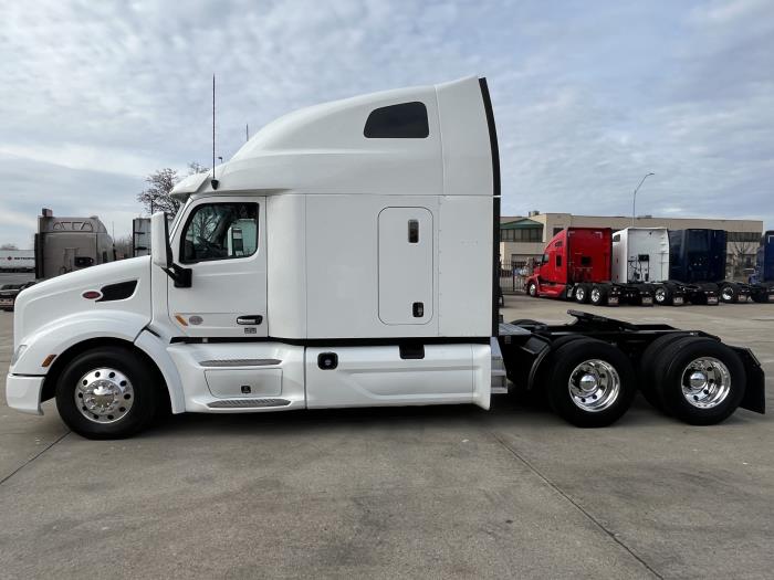 2022 Peterbilt 579-2