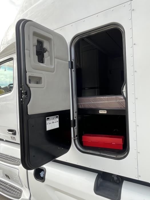 2022 Peterbilt 579-3