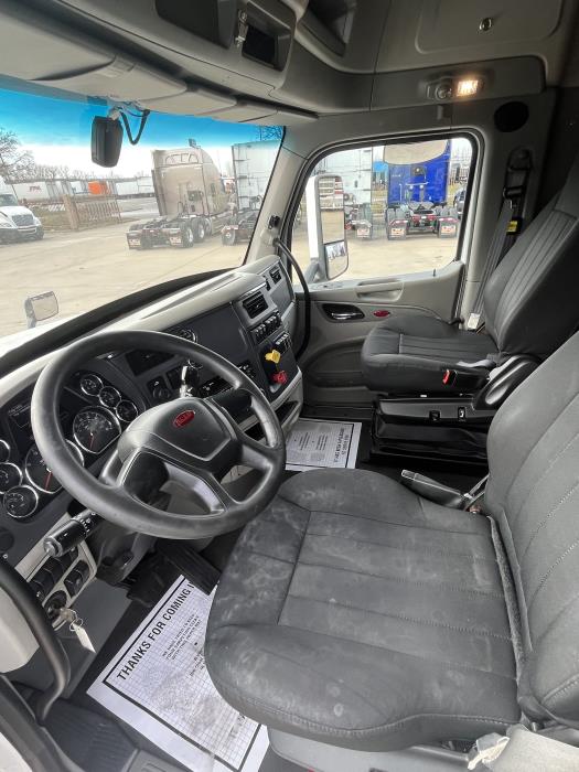 2022 Peterbilt 579-13