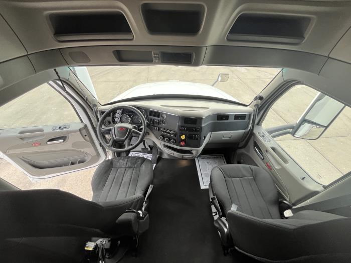 2022 Peterbilt 579-19