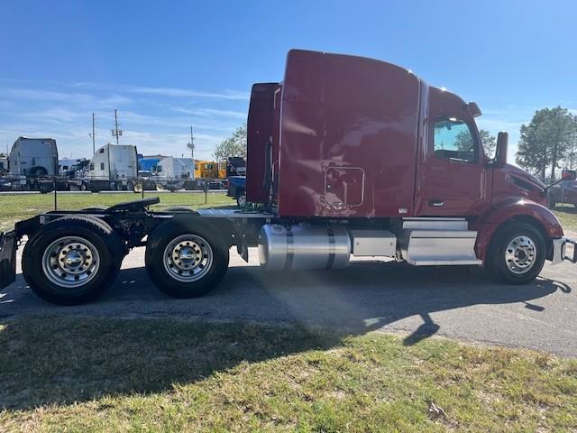 2022 Peterbilt 579-6