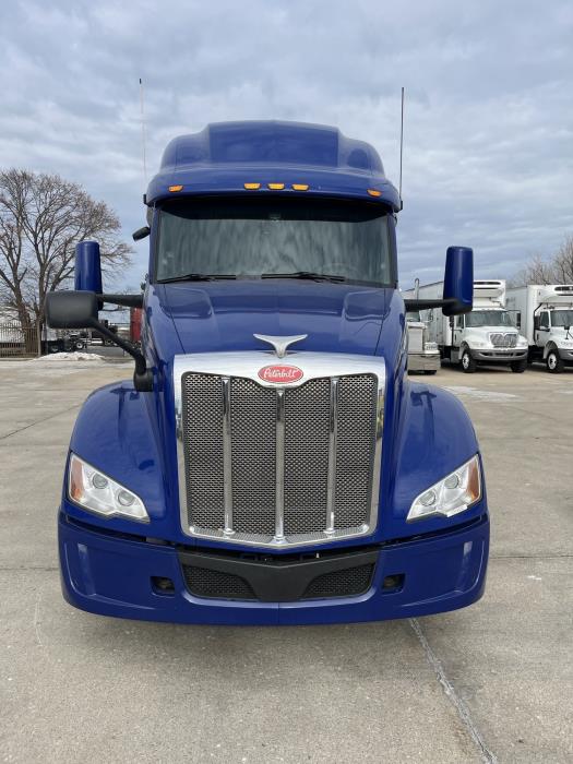 2022 Peterbilt 579-10