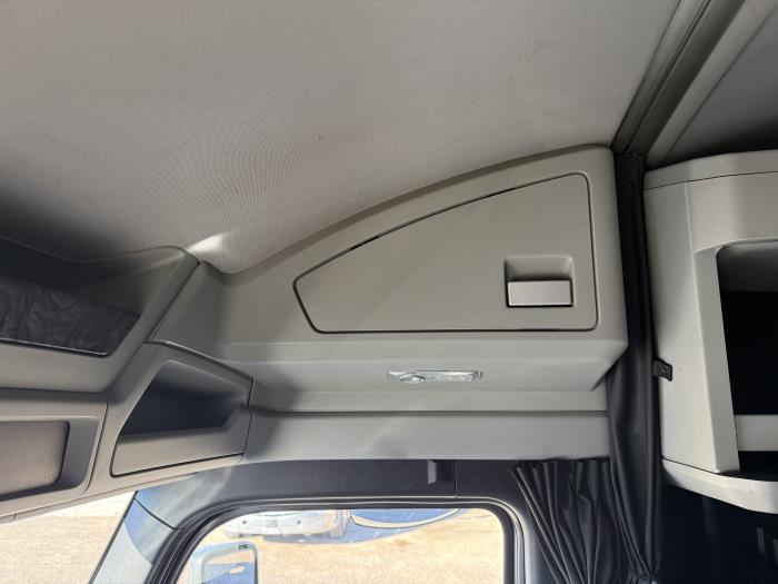 2022 Kenworth W990-9