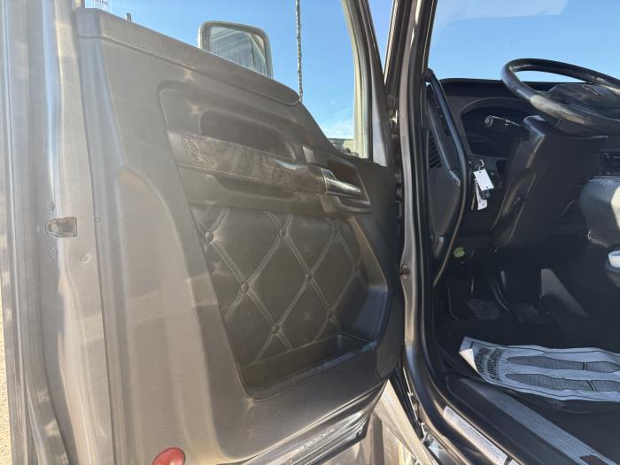 2022 Kenworth W990-17