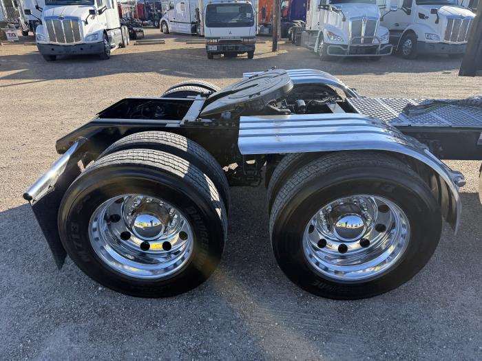 2022 Kenworth W990-35