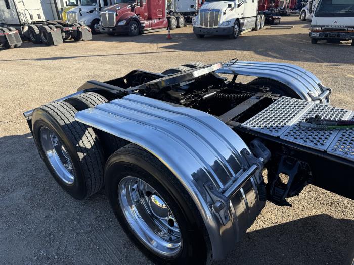 2022 Kenworth W990-37