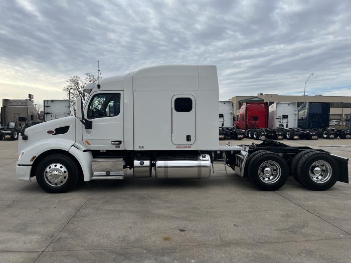 2022 Peterbilt 579-2