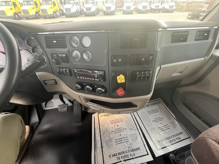 2022 Peterbilt 579-12