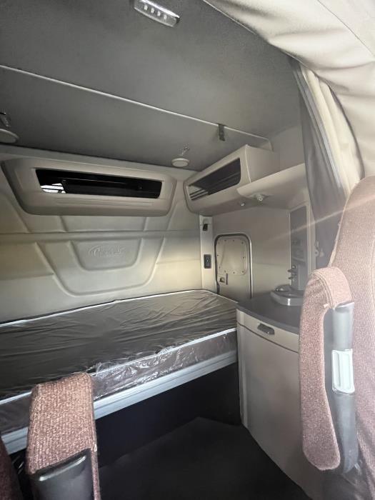 2022 Peterbilt 579-14