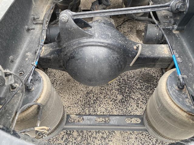 2023 Volvo VNR64T400-6