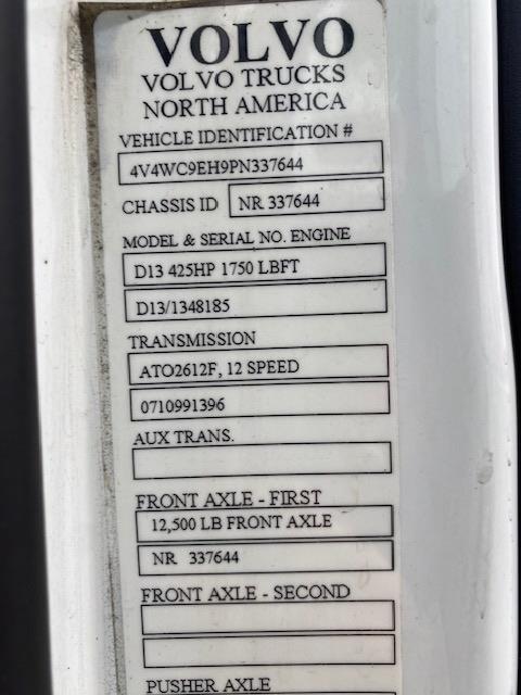 2023 Volvo VNR64T400-29