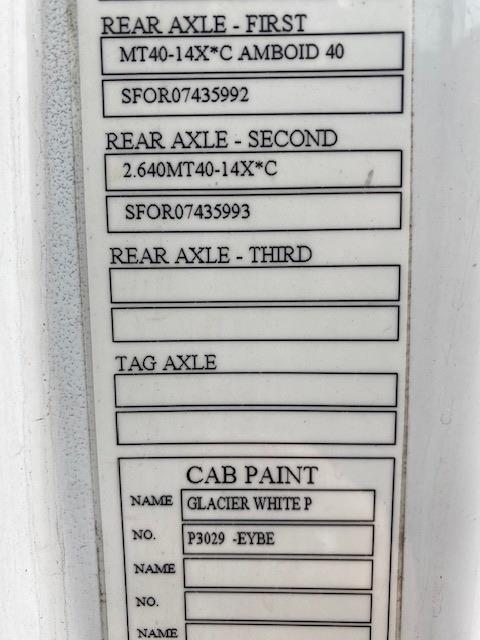 2023 Volvo VNR64T400-30