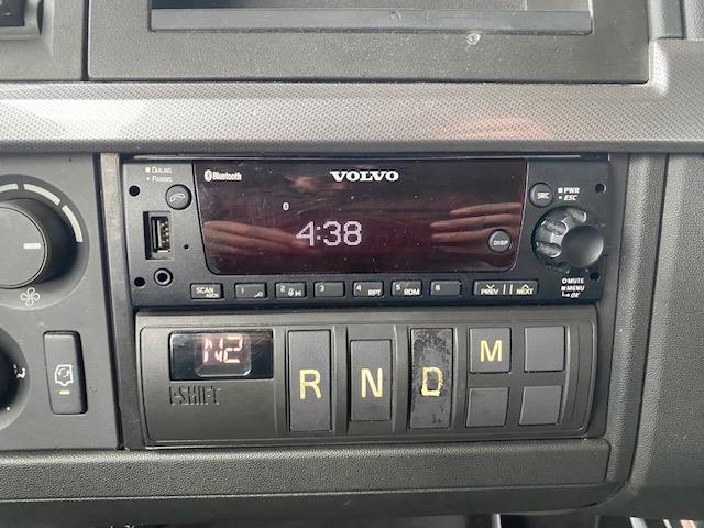 2023 Volvo VNR64T400-19