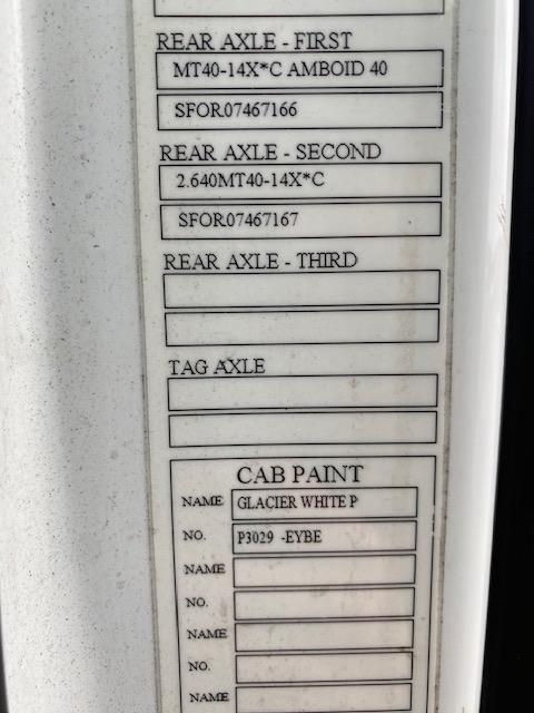 2023 Volvo VNR64T400-30