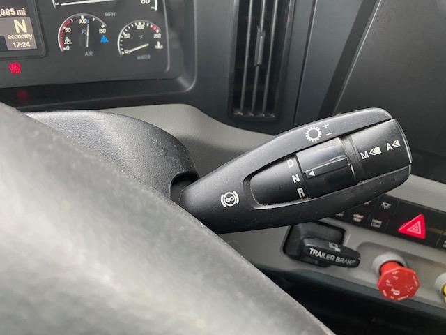 2020 Freightliner Cascadia-18