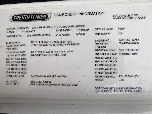 2020 Freightliner Cascadia-25