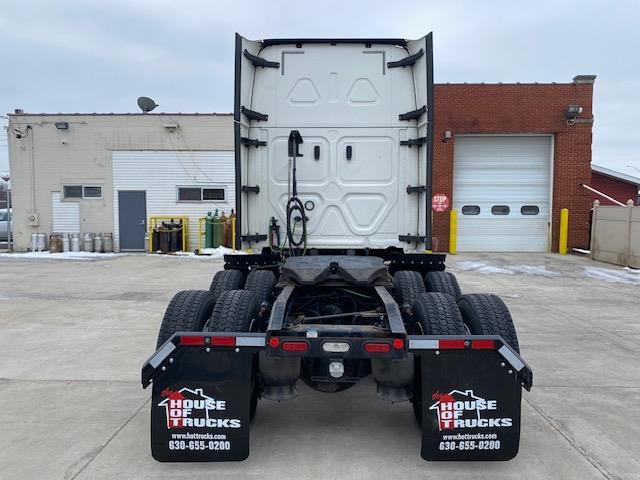 2020 Freightliner Cascadia-4