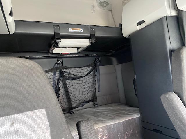 2020 Freightliner Cascadia-21