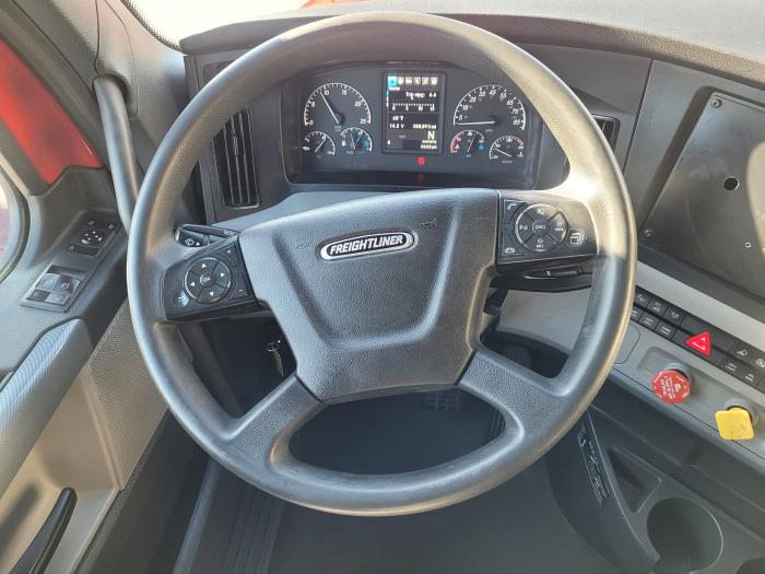 2022 Freightliner Cascadia-12