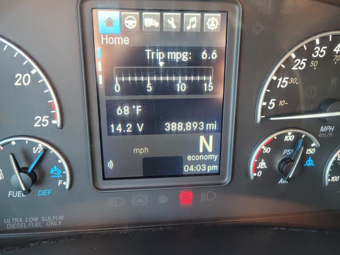 2022 Freightliner Cascadia-13