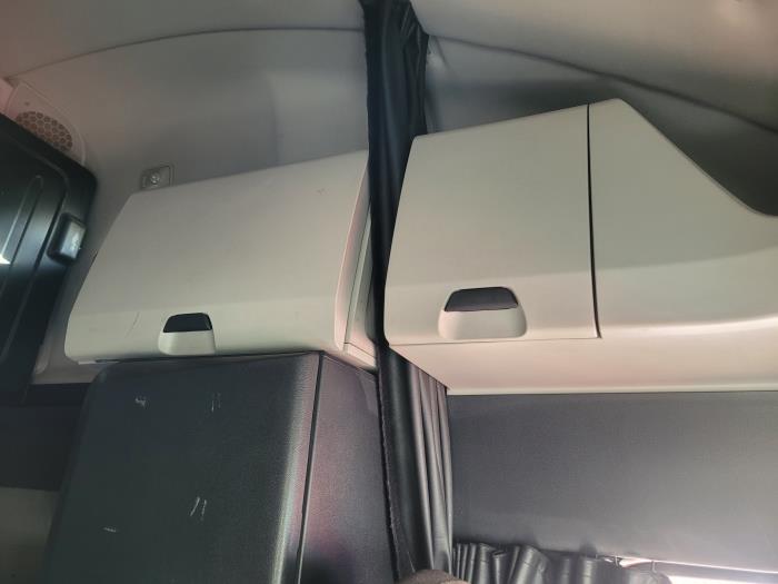 2022 Freightliner Cascadia-24