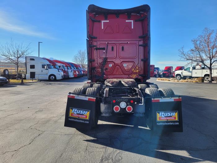 2022 Freightliner Cascadia-4