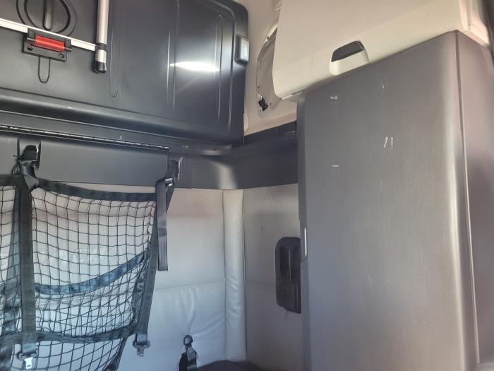 2022 Freightliner Cascadia-22