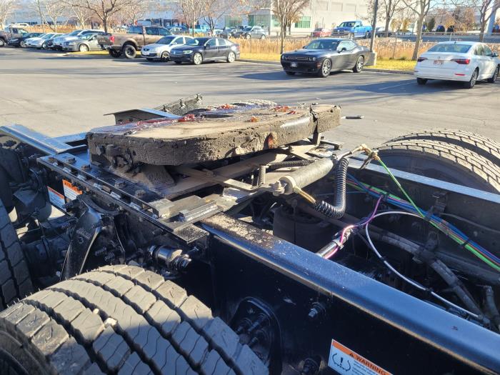 2022 Freightliner Cascadia-6