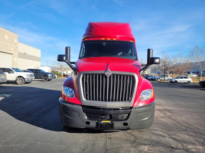 2022 International LT625-2