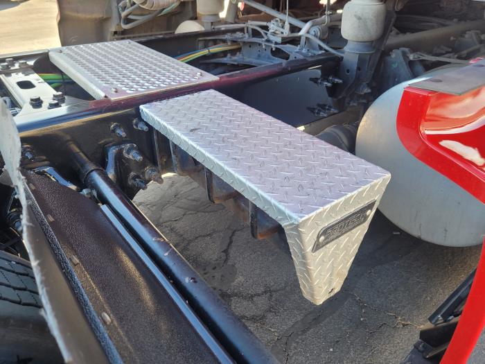 2022 International LT625-6