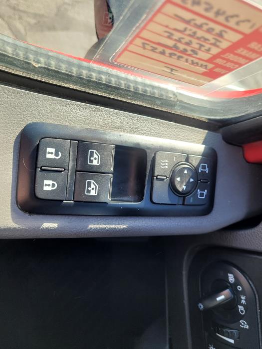 2022 International LT625-26