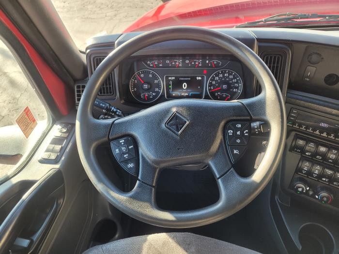 2022 International LT625-14