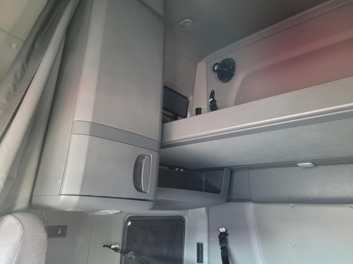 2022 International LT625-21