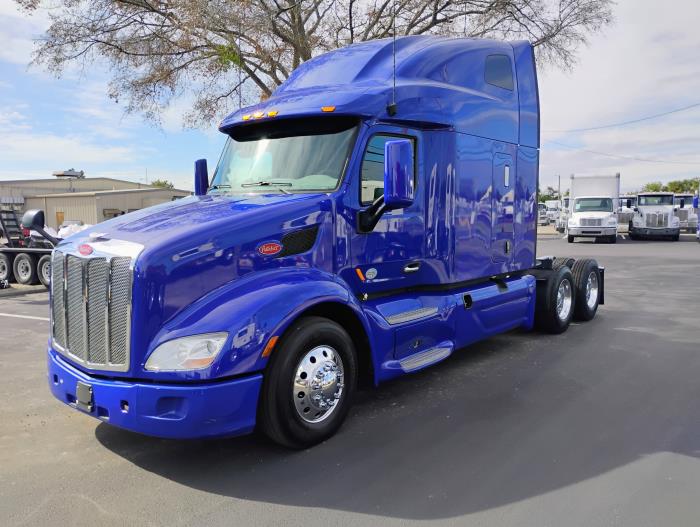 2022 Peterbilt 579-2