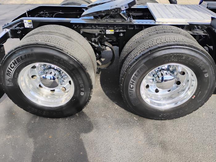 2022 Peterbilt 579-6