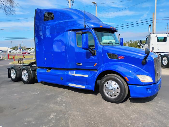 2022 Peterbilt 579-9