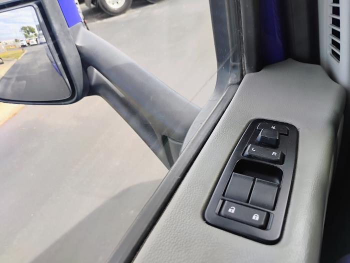 2022 Peterbilt 579-18