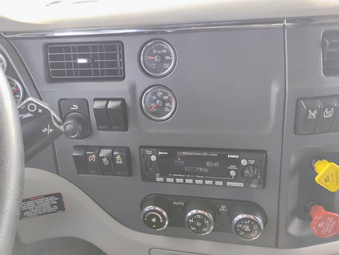 2022 Peterbilt 579-21