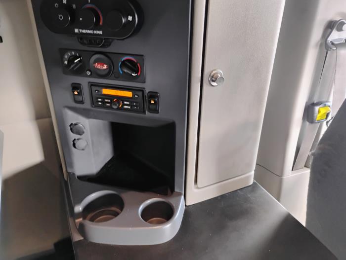 2022 Peterbilt 579-30