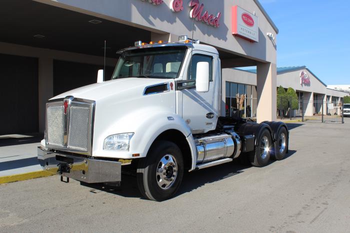 2023 Kenworth T880-0