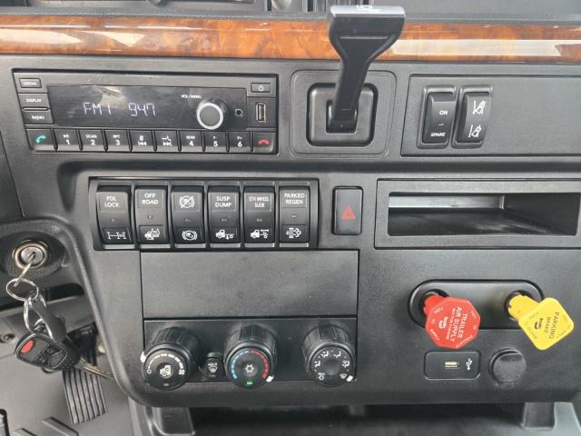 2022 International LT625-9