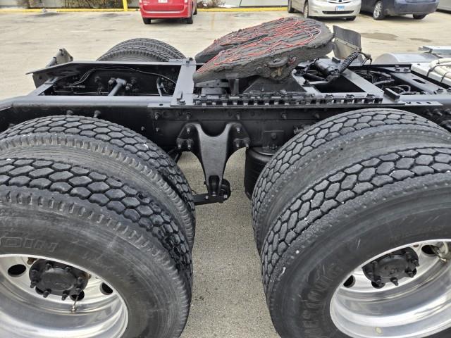 2022 International LT625-15