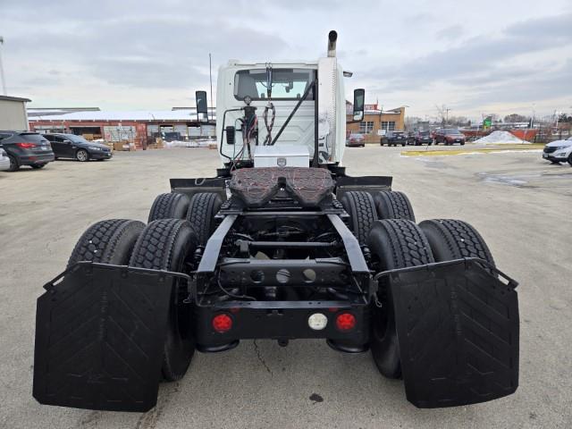 2022 International LT625-5