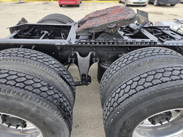 2022 International LT625-18