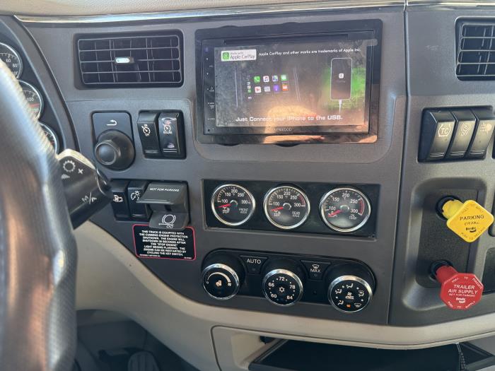 2020 Peterbilt 579-7