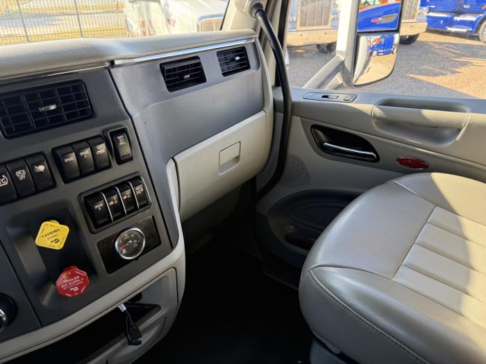 2020 Peterbilt 579-13