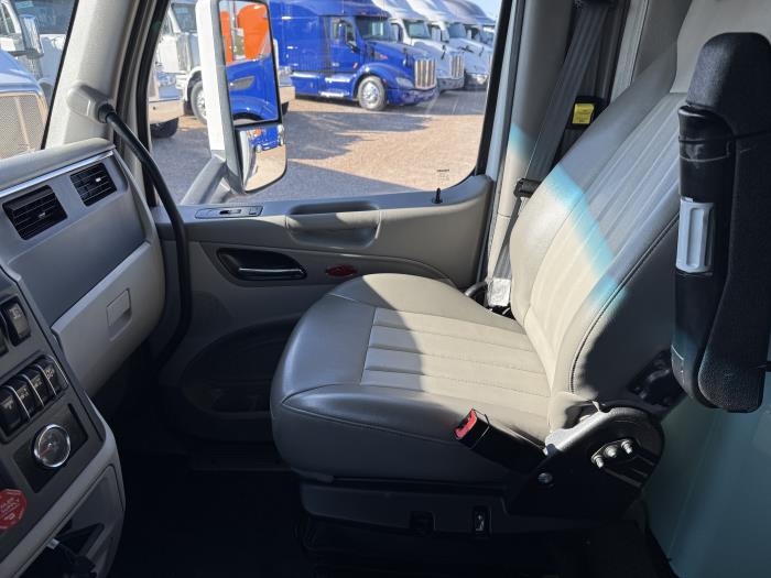 2020 Peterbilt 579-14
