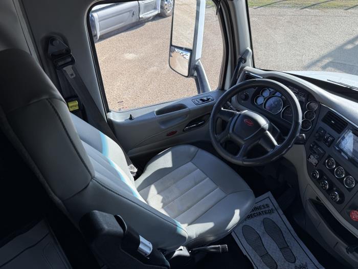 2020 Peterbilt 579-18